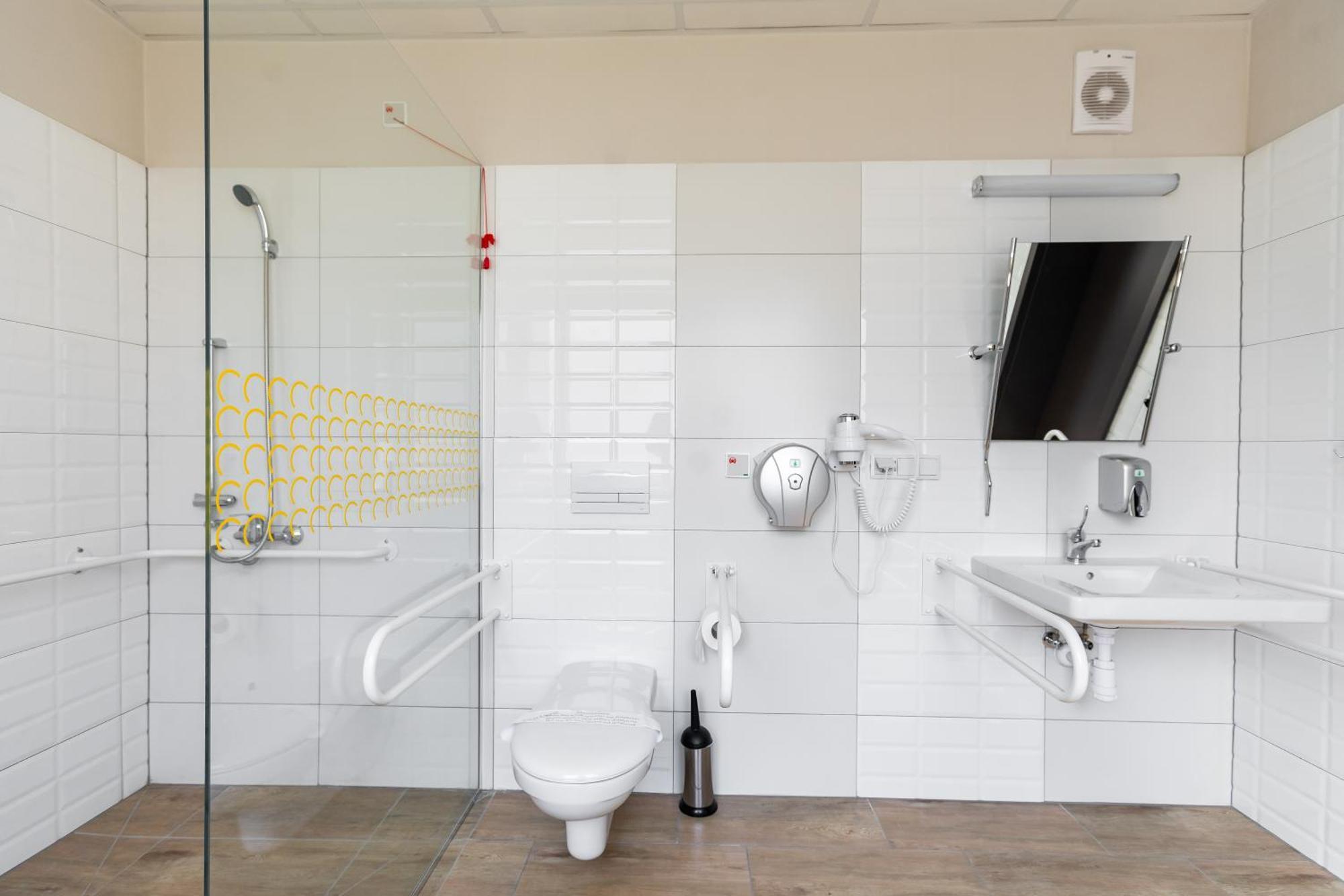Centrum Rehabilitacji Spolecznej I Zawodowej Zaz Sloneczne Wzgorze 타르노프 외부 사진